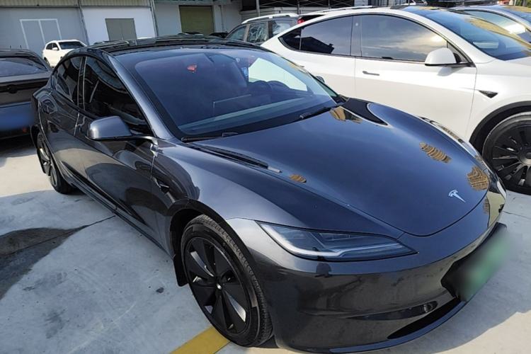 Used Tesla Model 3 2023 Long-Range All-Wheel-Drive Version Front Right 45 Deg