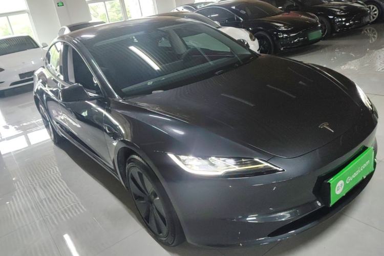 Used Tesla Model 3 2023 Rear-Wheel-Drive Version Front Right 45 Deg