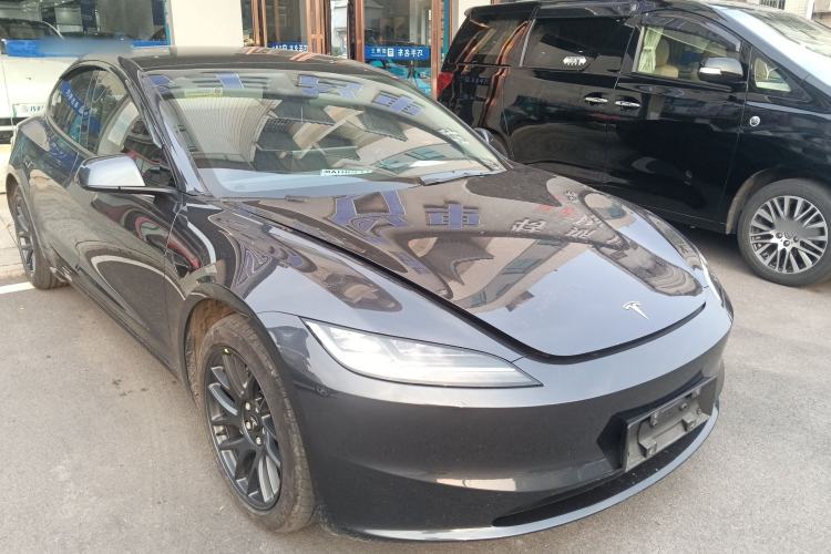 Used Tesla Model 3 2023 Rear-Wheel-Drive Version Front Right 45 Deg