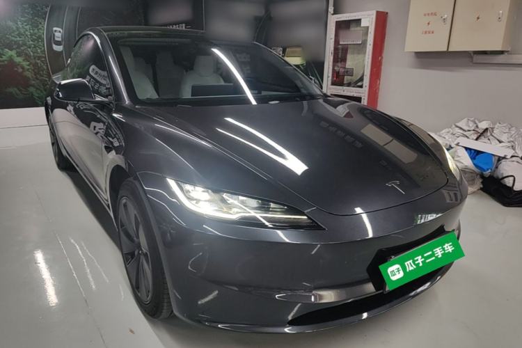 Used Tesla Model 3 2023 Rear-Wheel-Drive Version Front Right 45 Deg