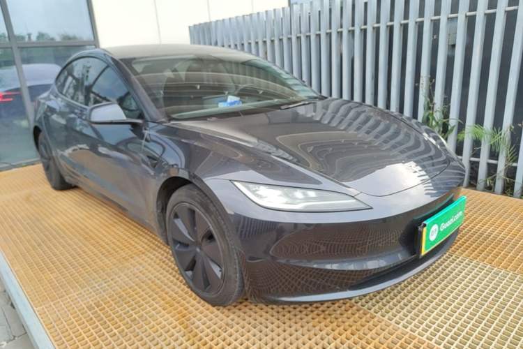 Used Tesla Model 3 2023 Rear-Wheel-Drive Version Front Right 45 Deg