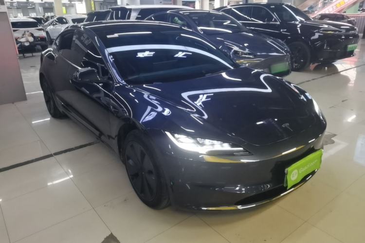 Used Tesla Model 3 2023 Rear-Wheel-Drive Version Front Right 45 Deg