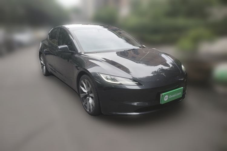 Used Tesla Model 3 2023 Rear-Wheel-Drive Version Front Right 45 Deg