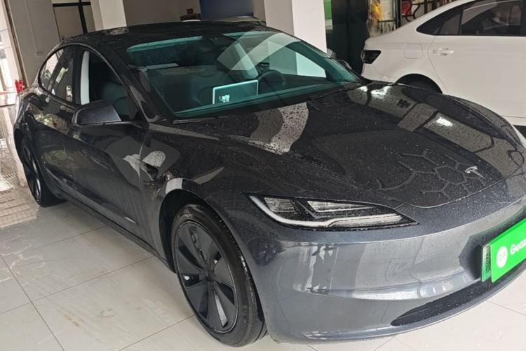 Used Tesla Model 3 2023 Rear-Wheel-Drive Version Front Right 45 Deg