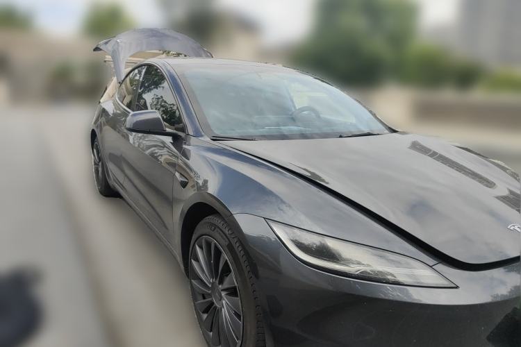 Used Tesla Model 3 2023 Long-Range All-Wheel-Drive Version Front Right 45 Deg