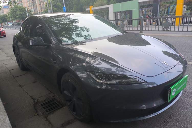 Used Tesla Model 3 2023 Rear-Wheel-Drive Version Front Right 45 Deg