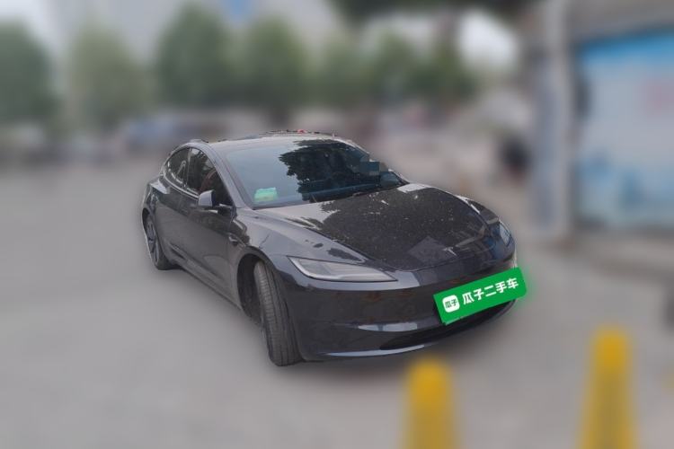 Used Tesla Model 3 2023 Rear-Wheel-Drive Version Front Right 45 Deg