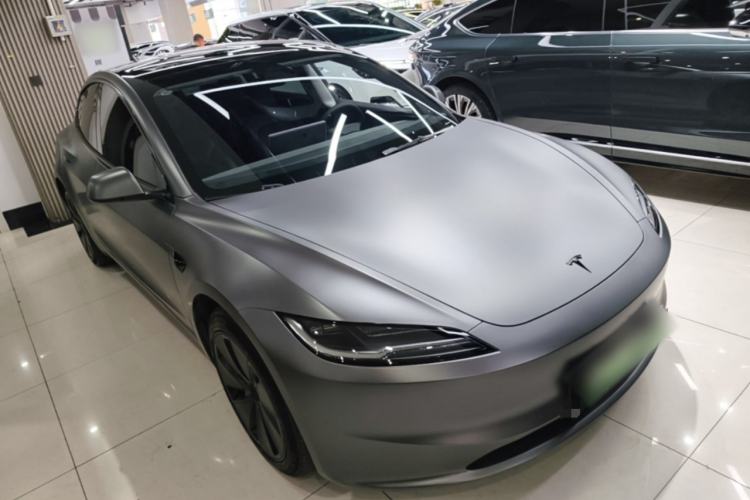 Used Tesla Model 3 2023 Long-Range All-Wheel-Drive Version Front Right 45 Deg