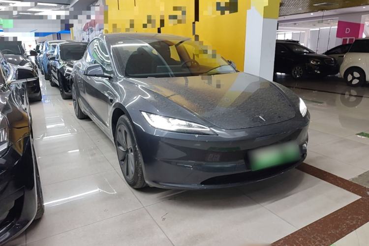 Used Tesla Model 3 2023 Rear-Wheel-Drive Version Front Right 45 Deg