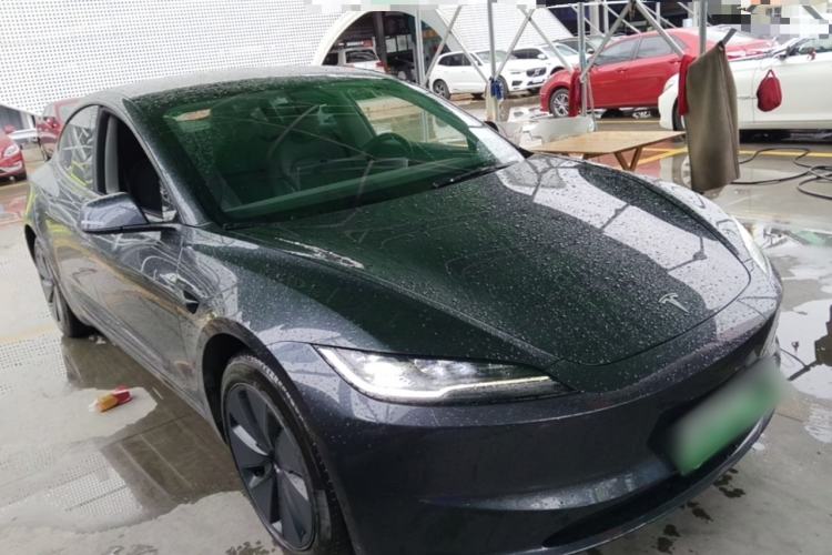 Used Tesla Model 3 2023 Rear-Wheel-Drive Version Front Right 45 Deg