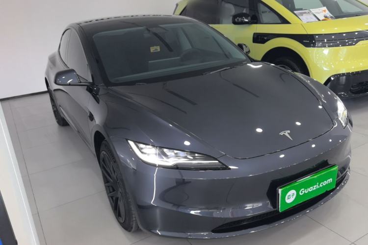 Used Tesla Model 3 2023 Rear-Wheel-Drive Version Front Right 45 Deg
