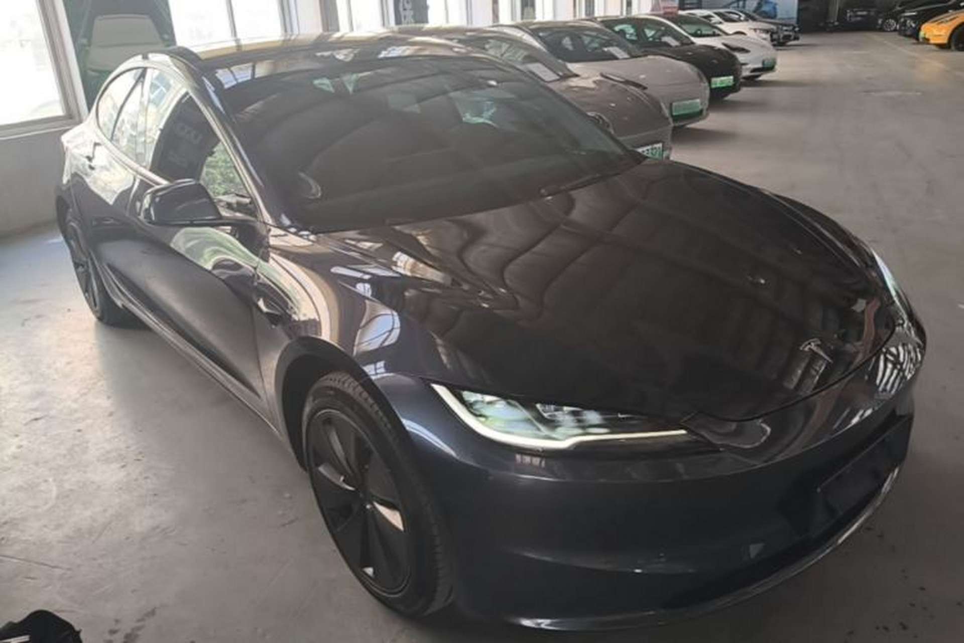 Used Tesla Model 3 2023 Rear-Wheel-Drive Version Front Right 45 Deg