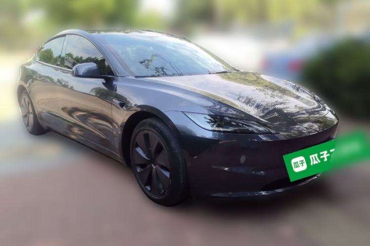 Used Tesla Model 3 2023 Rear-Wheel-Drive Version Front Right 45 Deg