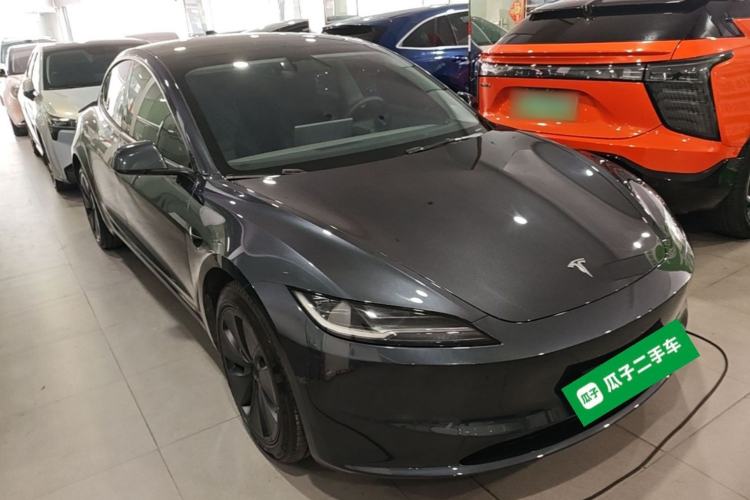 Used Tesla Model 3 2023 Rear-Wheel-Drive Version Front Right 45 Deg