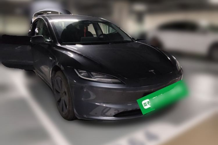 Used Tesla Model 3 2023 Rear-Wheel-Drive Version Front Right 45 Deg
