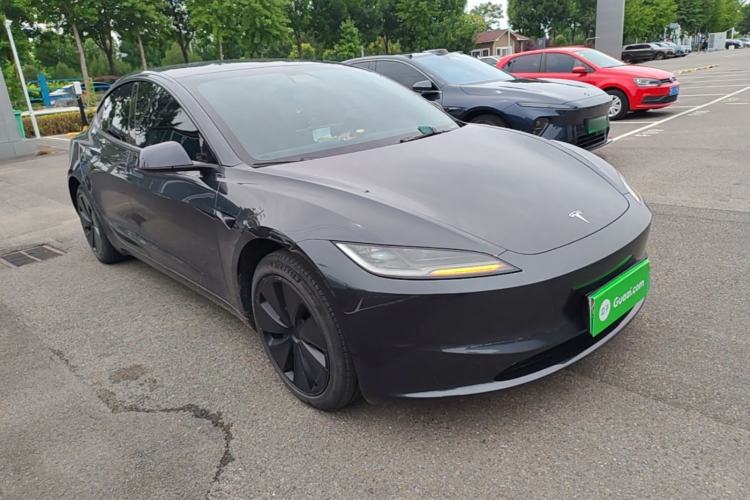 Used Tesla Model 3 2023 Rear-Wheel-Drive Version Front Right 45 Deg