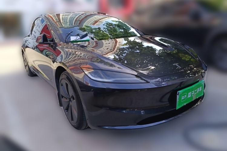 Used Tesla Model 3 2023 Rear-Wheel-Drive Version Front Right 45 Deg