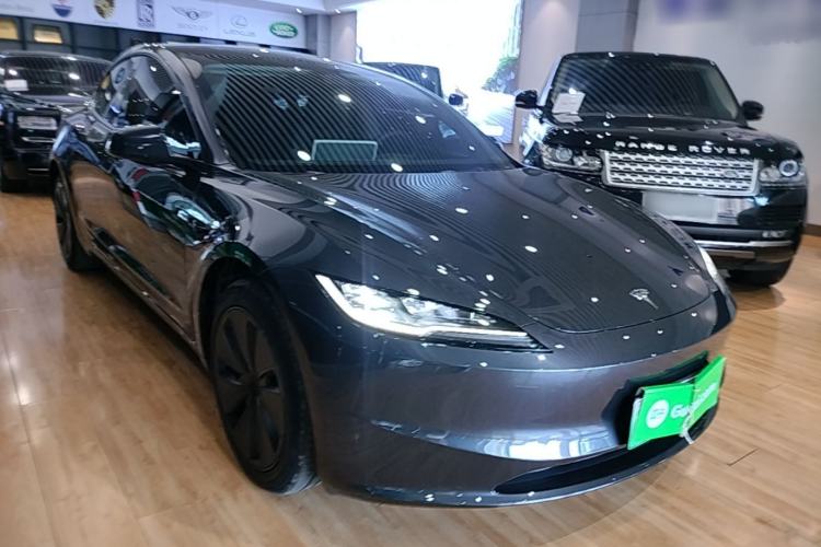 Used Tesla Model 3 2023 Rear-Wheel-Drive Version Front Right 45 Deg