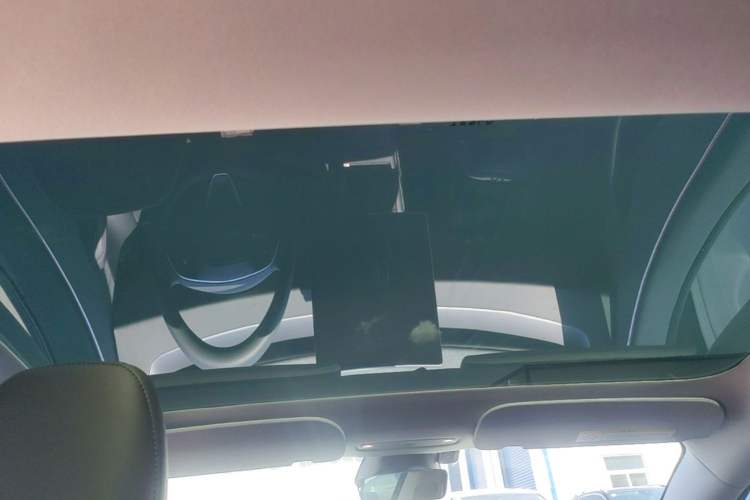 Used Tesla Model 3 2023 Rear-Wheel-Drive Version Headliner