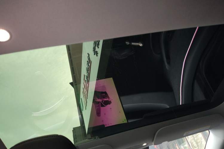 Used Tesla Model 3 2023 Long-Range All-Wheel-Drive Version Headliner