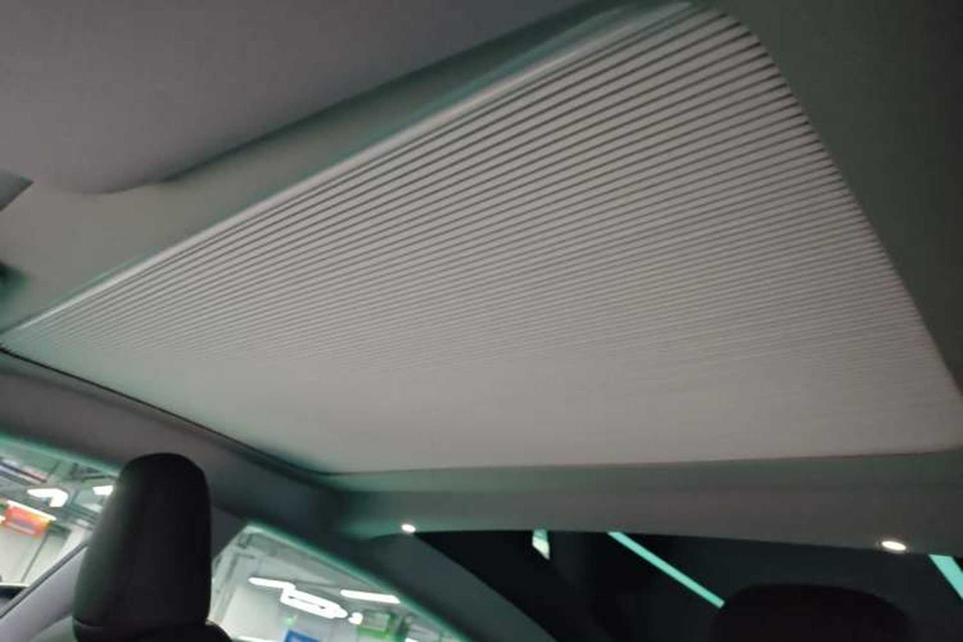 Used Tesla Model 3 2023 Rear-Wheel-Drive Version Headliner