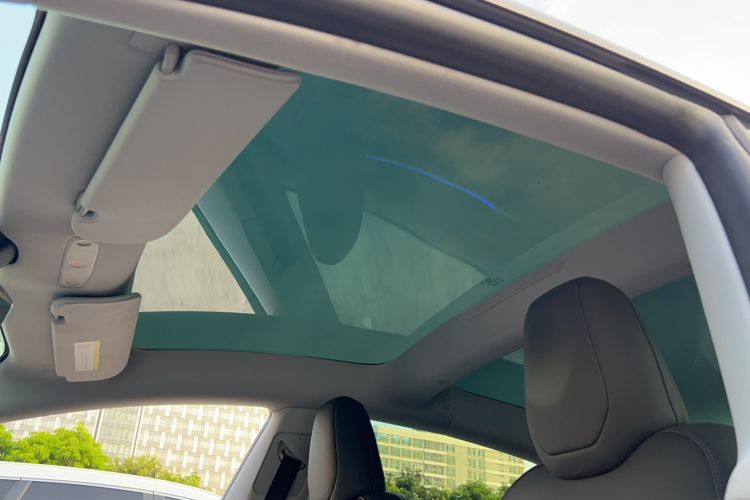 Used Tesla Model 3 2023 Long-Range All-Wheel-Drive Version Headliner