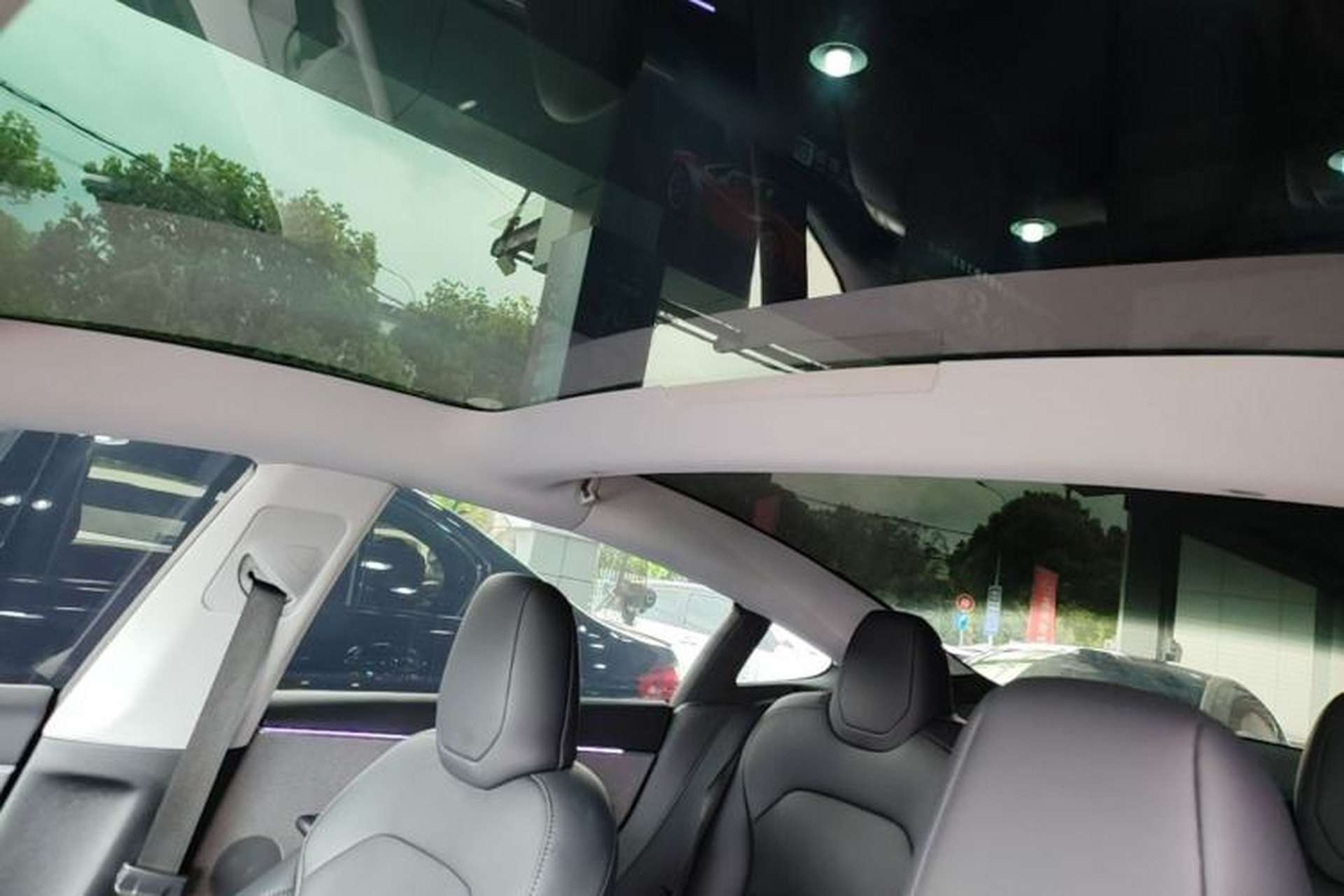 Used Tesla Model 3 2023 Rear-Wheel-Drive Version Headliner