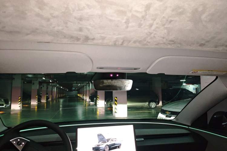 Used Tesla Model 3 2023 Rear-Wheel-Drive Version Headliner