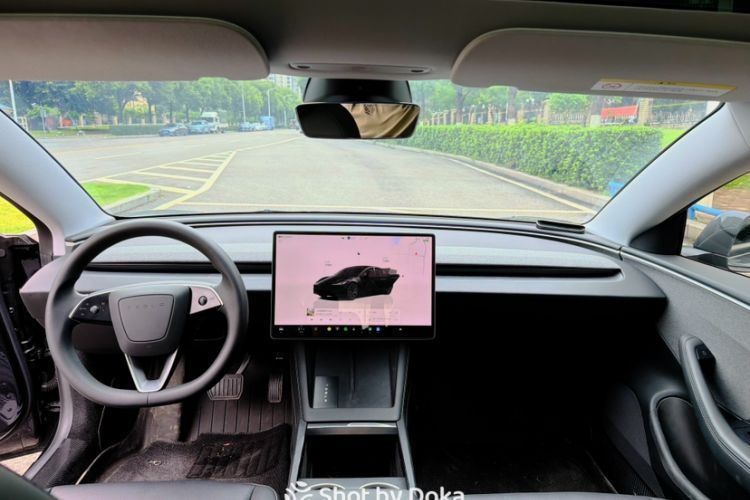 Used Tesla Model 3 2023 Rear-Wheel-Drive Version Headliner