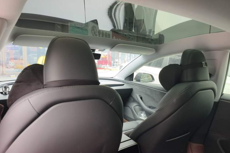 Used Tesla Model 3 2023 Long-Range All-Wheel-Drive Version Headliner