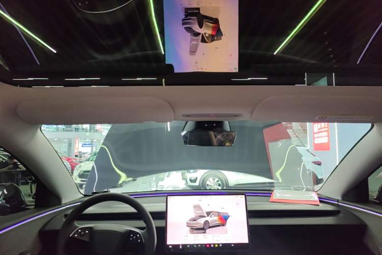 Used Tesla Model 3 2023 Rear-Wheel-Drive Version Headliner
