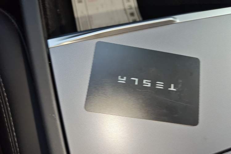 Used Tesla Model 3 2023 Long-Range All-Wheel-Drive Version Interior 1