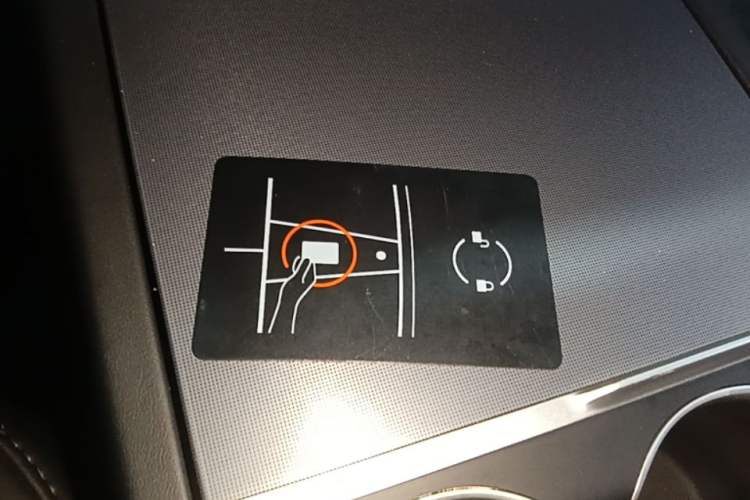Used Tesla Model 3 2023 Rear-Wheel-Drive Version Interior 1
