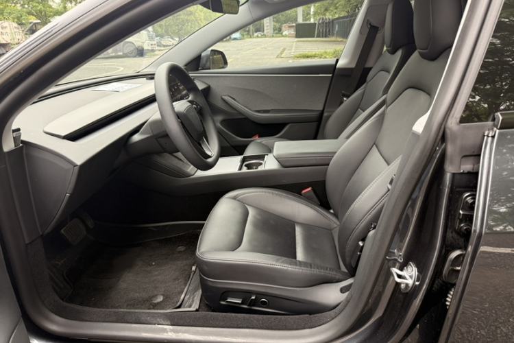 Used Tesla Model 3 2023 Rear-Wheel-Drive Version Interior 1