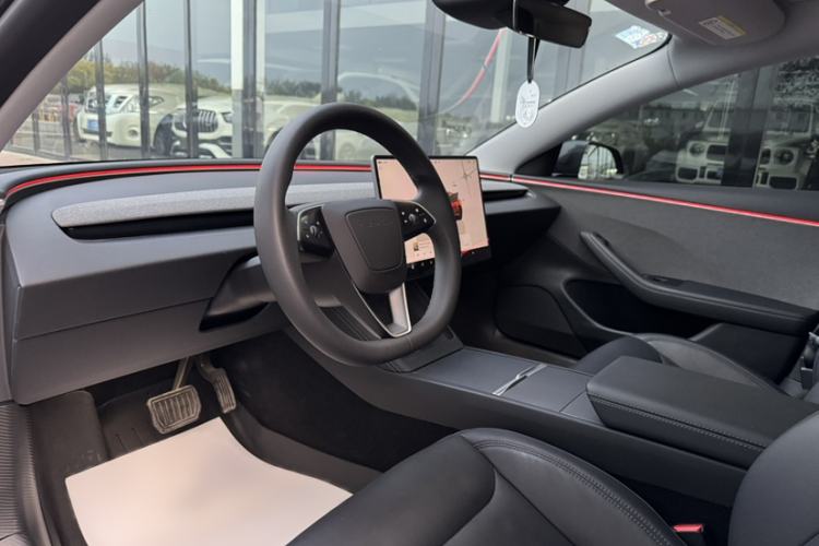 Used Tesla Model 3 2023 Rear-Wheel-Drive Version Interior 1