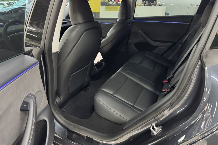 Used Tesla Model 3 2023 Long-Range All-Wheel-Drive Version Interior 1