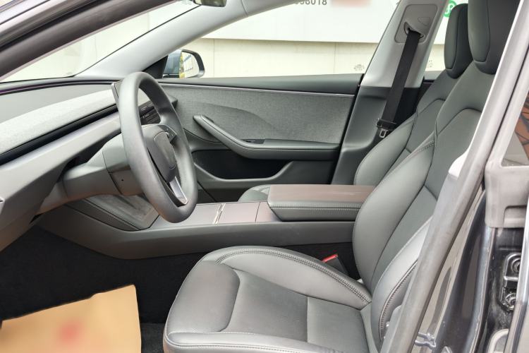 Used Tesla Model 3 2023 Rear-Wheel-Drive Version Interior 1