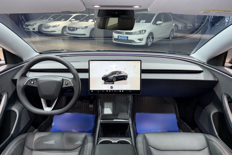 Used Tesla Model 3 2023 Rear-Wheel-Drive Version Interior 1