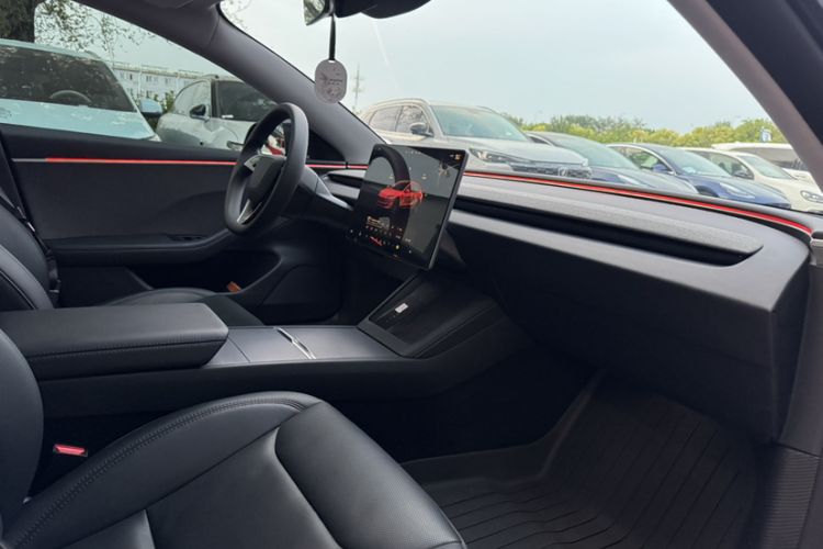 Used Tesla Model 3 2023 Rear-Wheel-Drive Version Interior 11