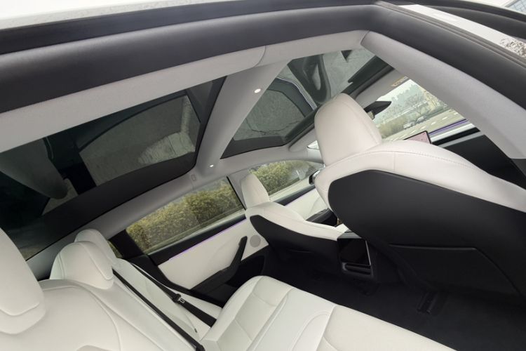Used Tesla Model 3 2023 Rear-Wheel-Drive Version Interior 2