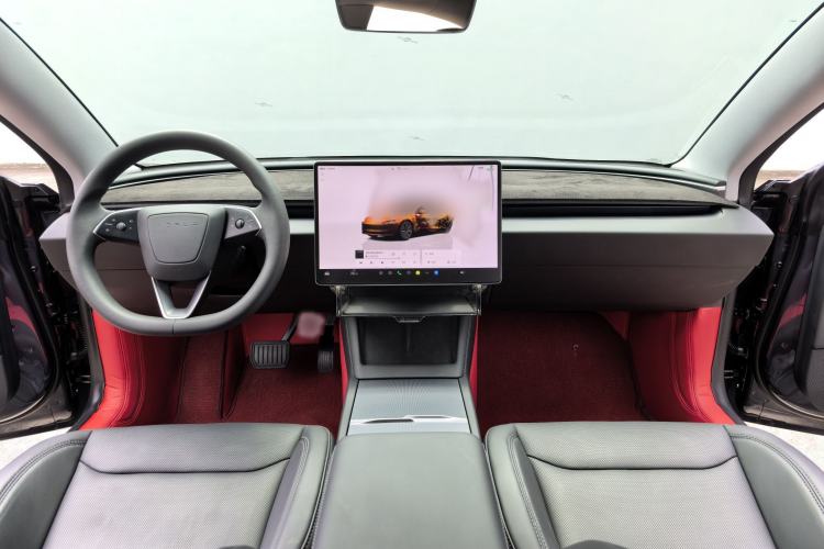 Used Tesla Model 3 2023 Rear-Wheel-Drive Version Interior 2
