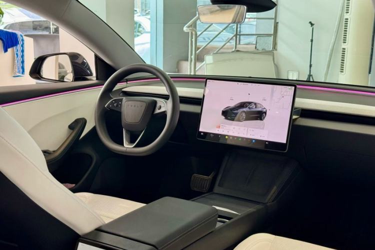 Used Tesla Model 3 2023 Rear-Wheel-Drive Version Interior 3