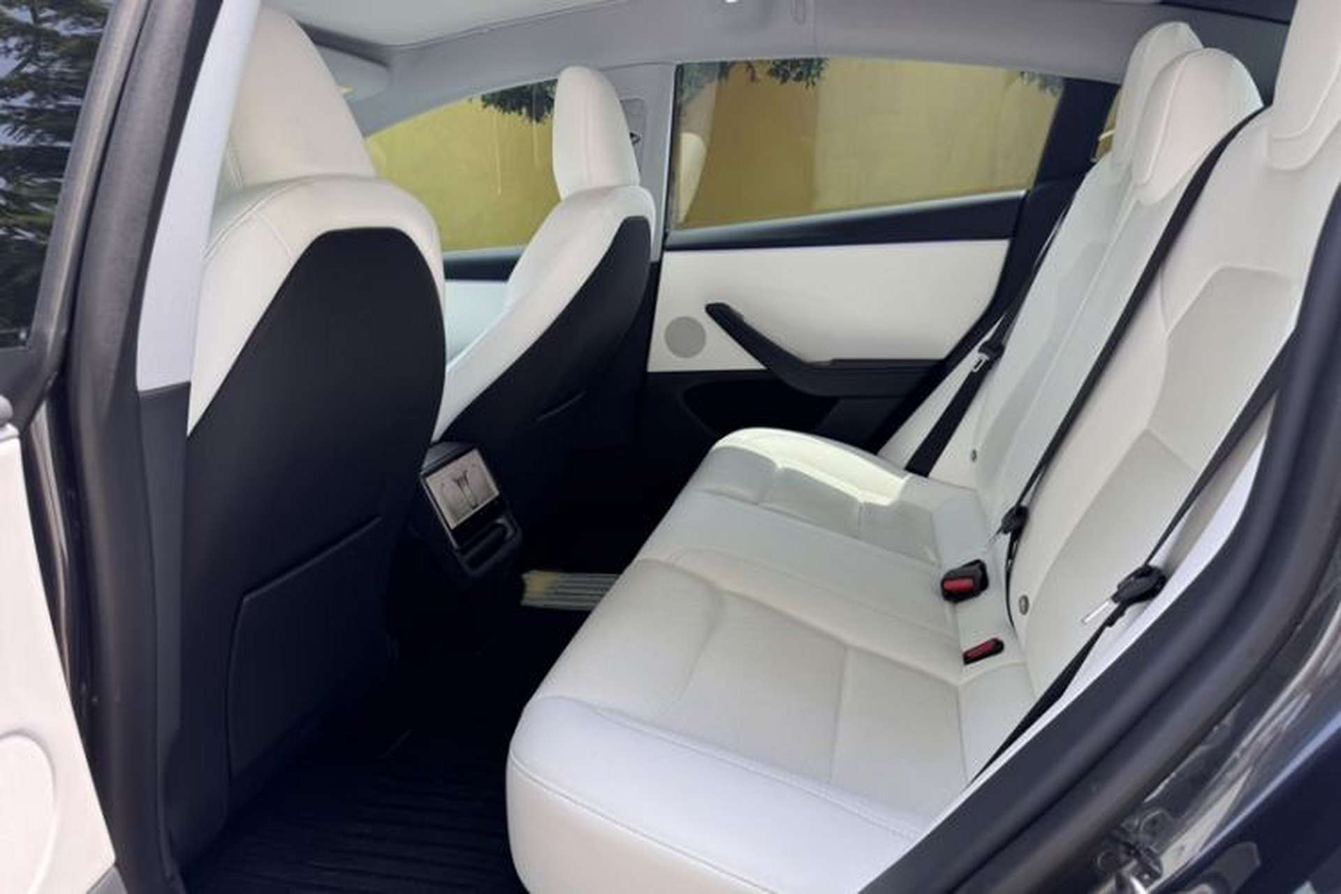 Used Tesla Model 3 2023 Rear-Wheel-Drive Version Interior 3