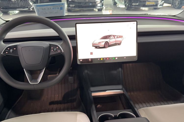 Used Tesla Model 3 2023 Rear-Wheel-Drive Version Interior 3