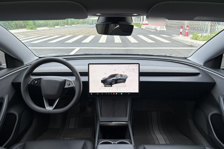 Used Tesla Model 3 2023 Rear-Wheel-Drive Version Interior 3