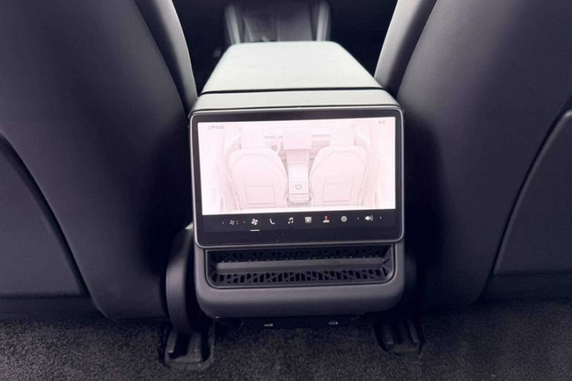 Used Tesla Model 3 2023 Rear-Wheel-Drive Version Interior 3
