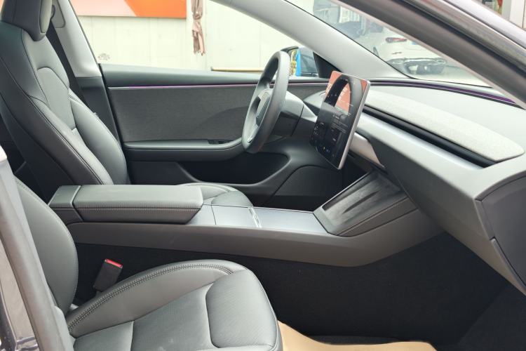 Used Tesla Model 3 2023 Rear-Wheel-Drive Version Interior 3