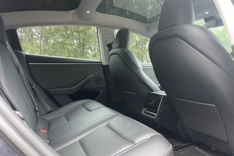 Used Tesla Model 3 2023 Rear-Wheel-Drive Version Interior 3