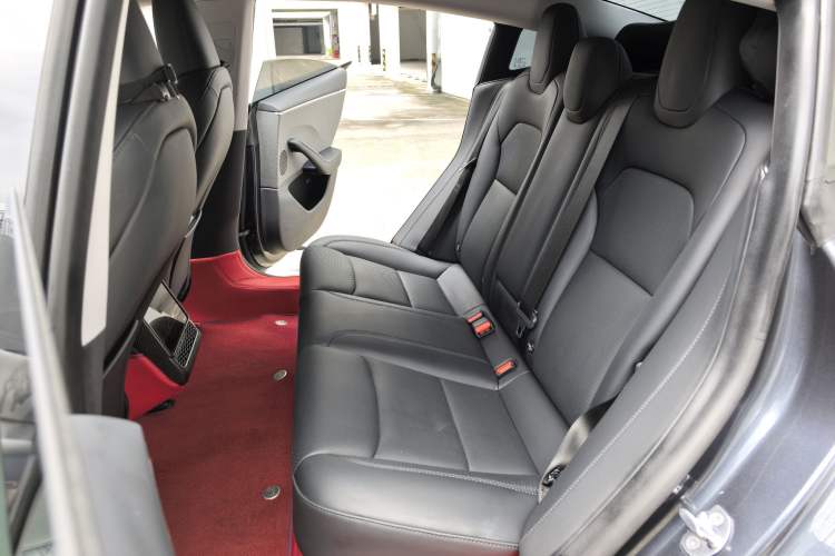 Used Tesla Model 3 2023 Rear-Wheel-Drive Version Interior 3