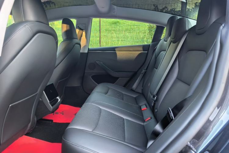 Used Tesla Model 3 2023 Rear-Wheel-Drive Version Interior 4